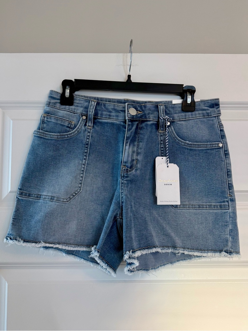 NWT Tommy Bahama Boracay Indigo High-Rise Utility 4-Inch Shorts